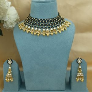 Gorgeous Pendant Necklaces in White